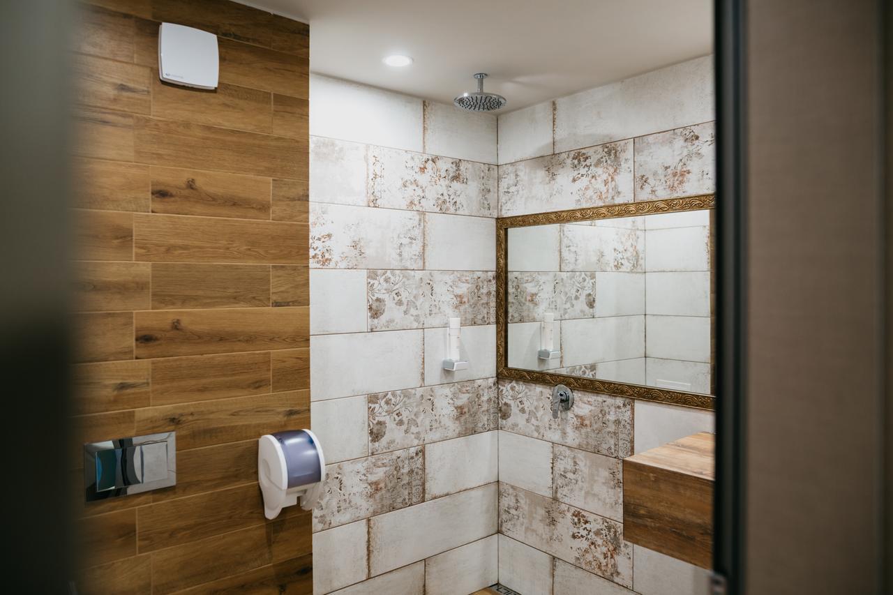 Hotel Leva - Vratsa エクステリア 写真