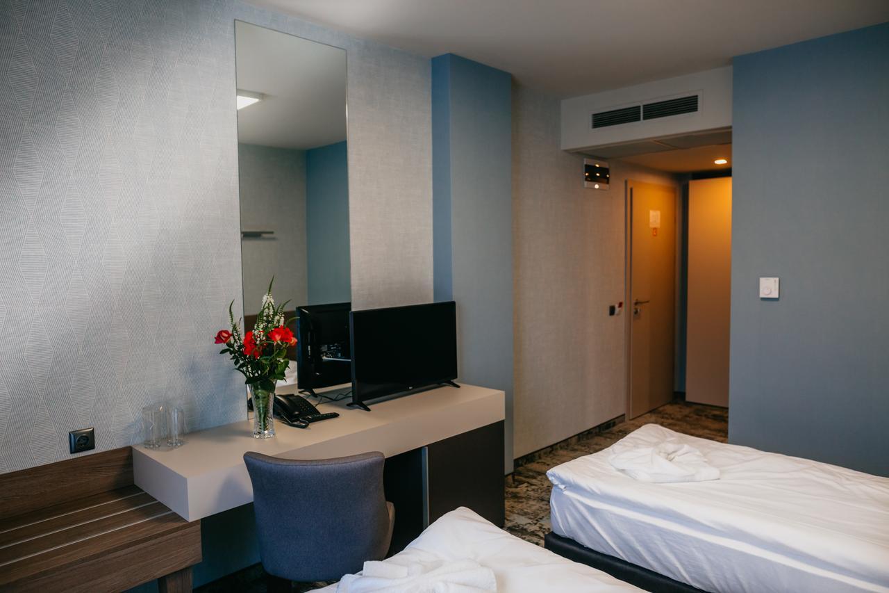 Hotel Leva - Vratsa エクステリア 写真