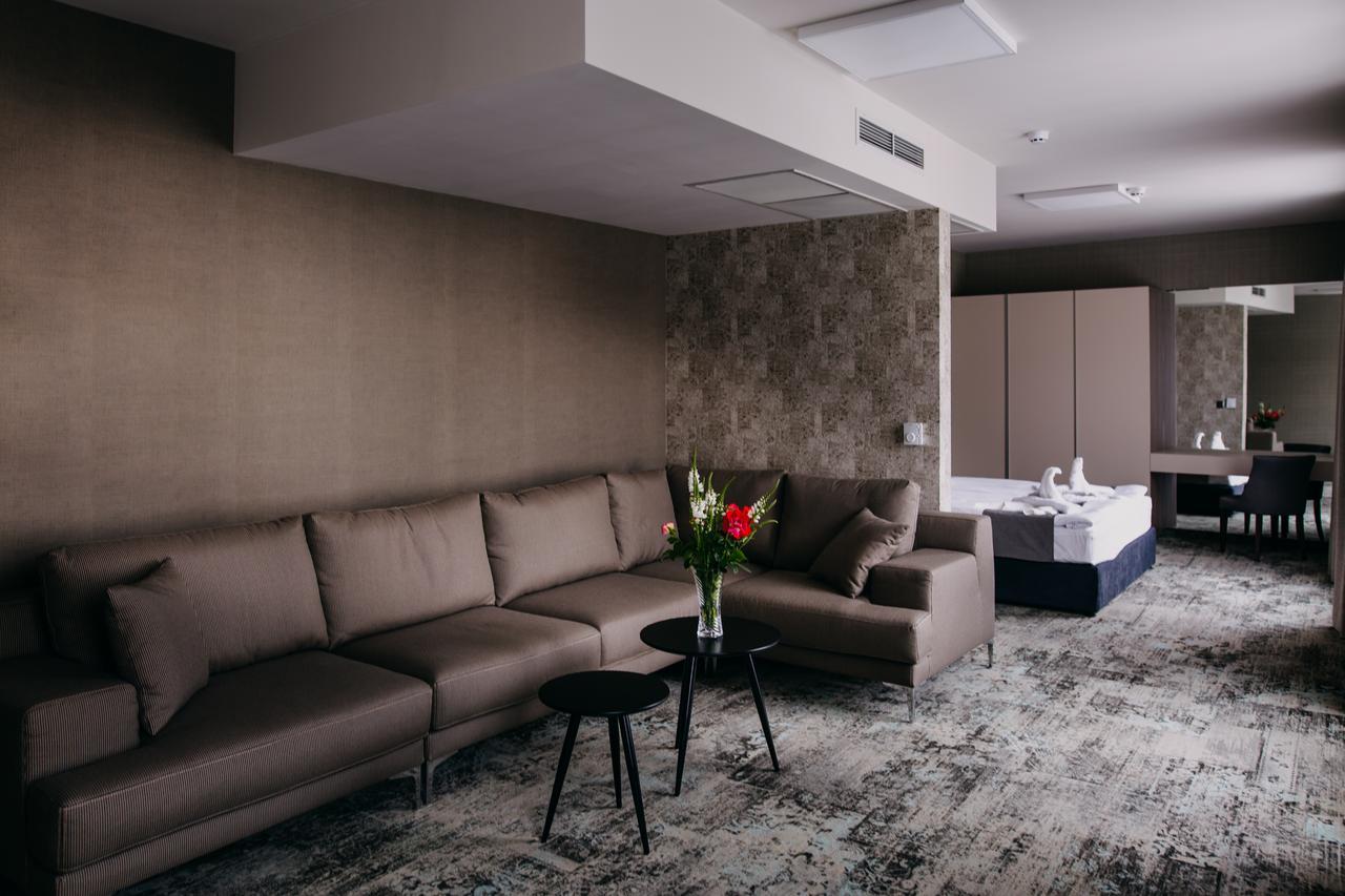 Hotel Leva - Vratsa エクステリア 写真