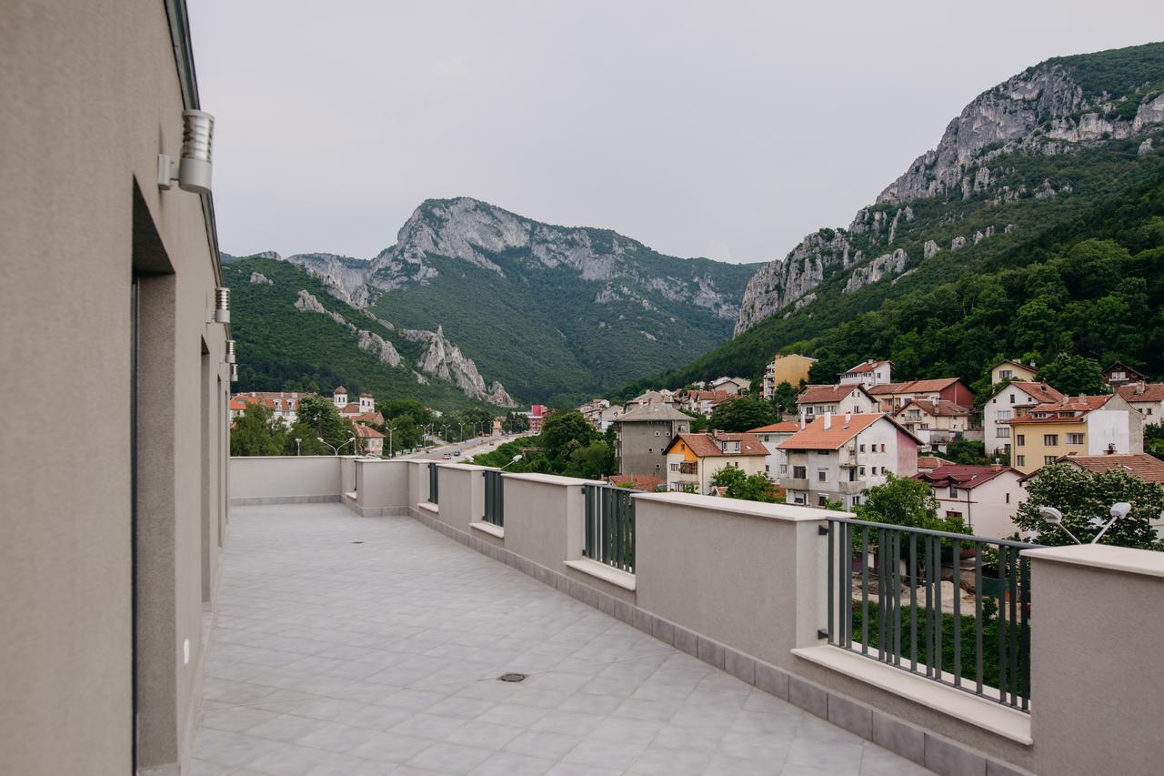 Hotel Leva - Vratsa エクステリア 写真