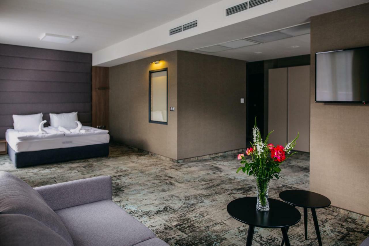 Hotel Leva - Vratsa エクステリア 写真